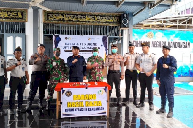 Rutan Kandangan Gelar Razia Gabungan dan Tes Urine bersama TNI-Polri