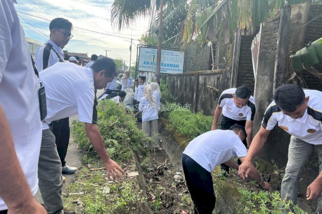 Tumbuhkan Kepedulian Sosial, Petugas Lapas Takalar Kerja Bakti Bersihkan Panti Asuhan