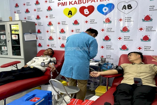 Peringati HBP Ke-62, Jajaran Lapas Batang Donorkan Darah ke PMI Kab. Batang