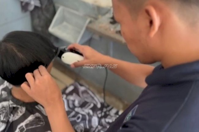 Asah Kemandirian, Lapas Kotabaru Hadirkan Barbershop Mini bagi Warga Binaan