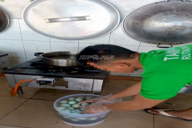 Pembinaan Kemandirian di Rutan Rantau, Warga Binaan Dilatih Produksi Telur Asin