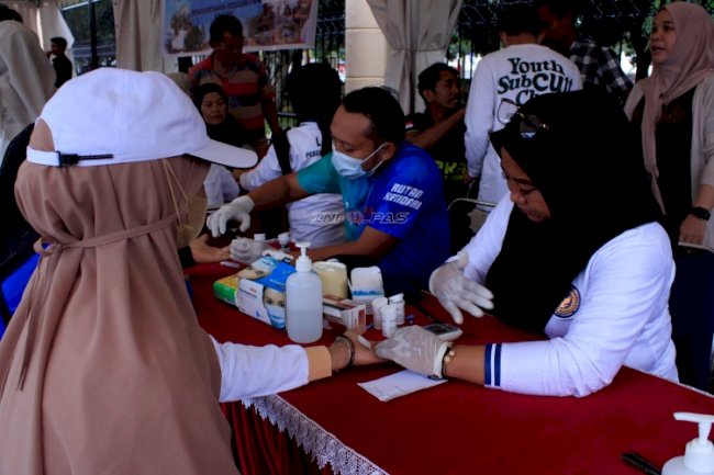 Kanwil Ditjenpas Sultra Gelar Bazar UMKM dan Pemeriksaan Kesehatan Gratis di CFD eks MTQ Kendari
