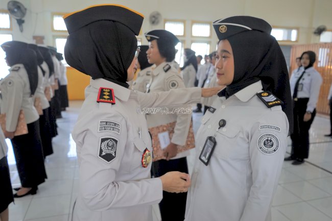 Dorong Kualitas SDM, Rutan Perempuan Surabaya Sematkan Kenaikan Pangkat 23 Pegawai