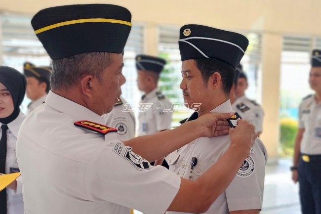 Pertegas Integritas, 15 Petugas Lapas Pangkalpinang Terima Kenaikan Pangkat