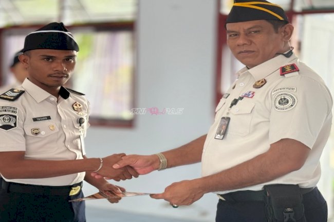 Sebanyak 19 Petugas Lapas Namlea Disematkan Pangkat Baru