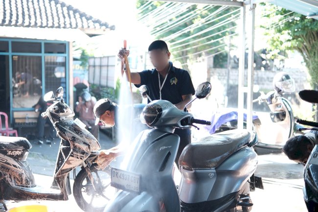 Antrean Membludak, SAE Cuci Motor Lapas Tabanan Banjir Pelanggan
