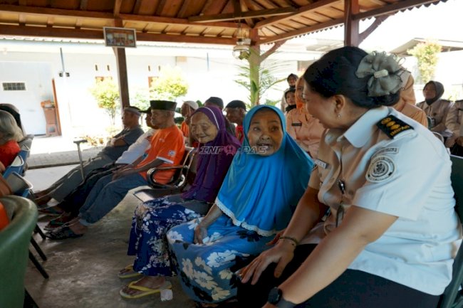 Lapas Perempuan Malang Salurkan Bantuan untuk Panti Jompo Yayasan Peduli Kasih