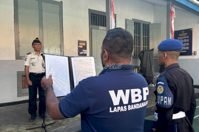 Perkuat Integritas, Pegawai dan Warga Binaan Lapas Bandanaira Ikrar Zero Narkoba dan Handphone