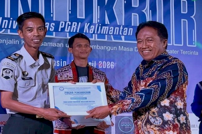 Petugas Lapas Narkotika Karang Intan Raih Penghargaan Tokoh Alumni Pengembang Kerja Sama