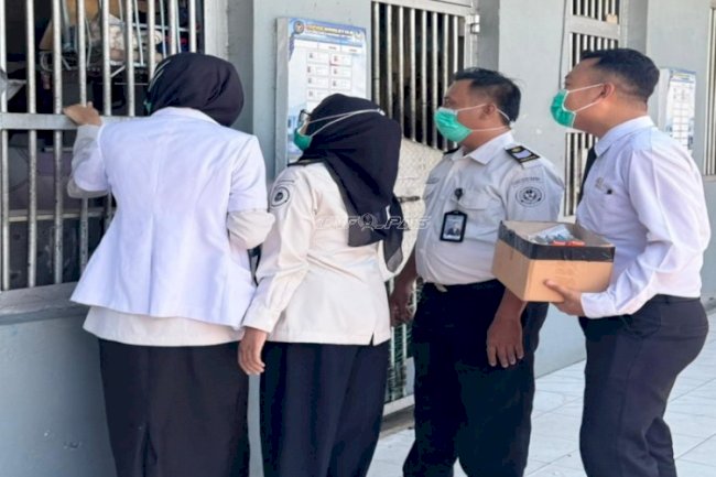 Layanan Jemput Bola, Klinik Lapas Narkotika Karang Intan Cek Kesehatan Warga Binaan di Blok Hunian