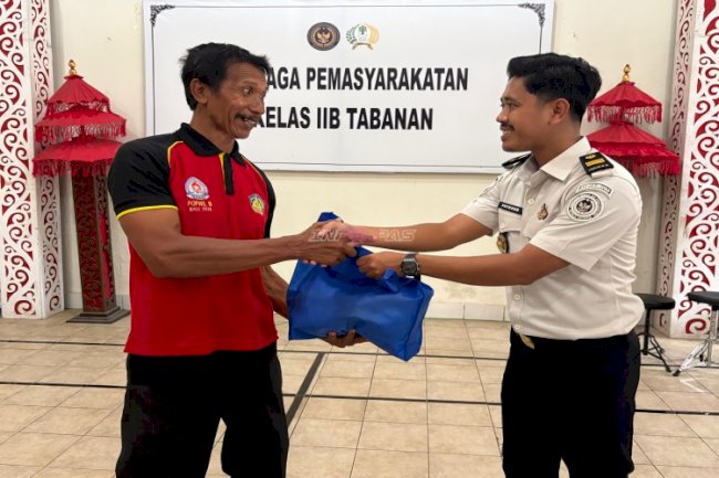 Sentuhan Kepedulian, Lapas Tabanan Salurkan Bansos untuk Keluarga Warga Binaan