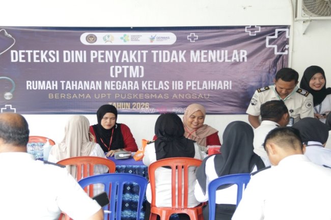 Deteksi Dini Penyakit, Petugas dan Warga Binaan Rutan Pelaihari Jalani Posbindu PTM 