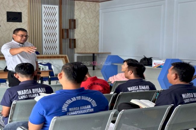 Suasana Khidmat, Warga Binaan Lapas Muara Tebo Ikuti Ibadah Rutin Pembinaan Kerohanian