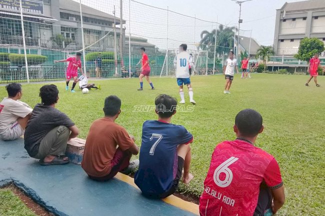 Puncak HBP Ke-62 di Lapas Kelas I Cipinang, Tim Blok A Juara Final Mini Soccer Kalahkan Tim Petugas