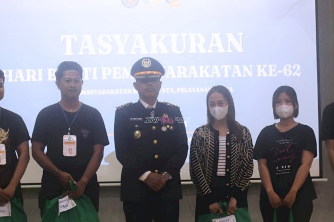 Kanwil Ditjenpas Sulteng Salurkan Gerobak Usaha, Bansos, dan Apresiasi Kinerja pada HBP Ke-62