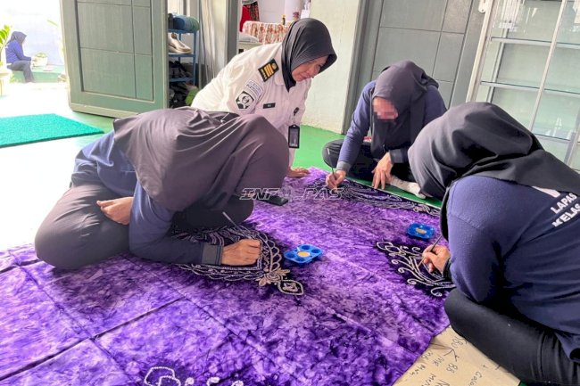 Warga Binaan Lapas Perempuan Martapura Produksi Sasirangan Prada Bernilai Ekonomi Tinggi