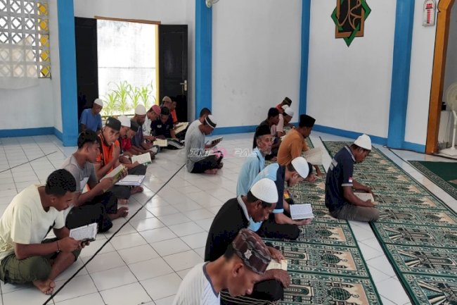 Lapas Piru Perkuat Pembinaan Spiritual Warga Binaan melalui Pengajian Rutin