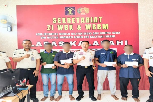 Dukung Program BPU, Lapas Kalabahi Serahkan Upah Premi kepada Warga Binaan Pekerja Batako