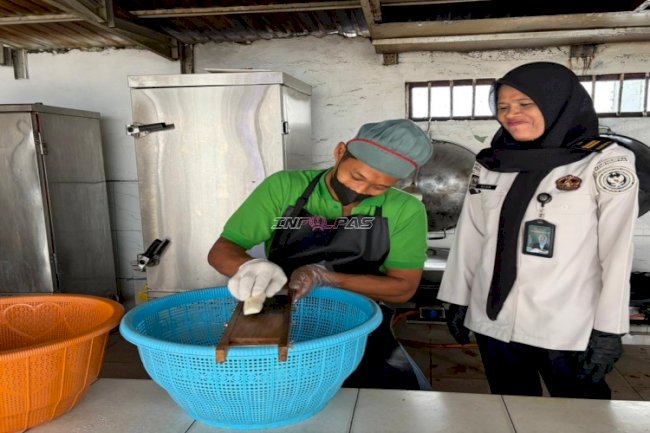Rutan Rantau Kembali Laksanakan Pembuatan Keripik Singkong RuRa