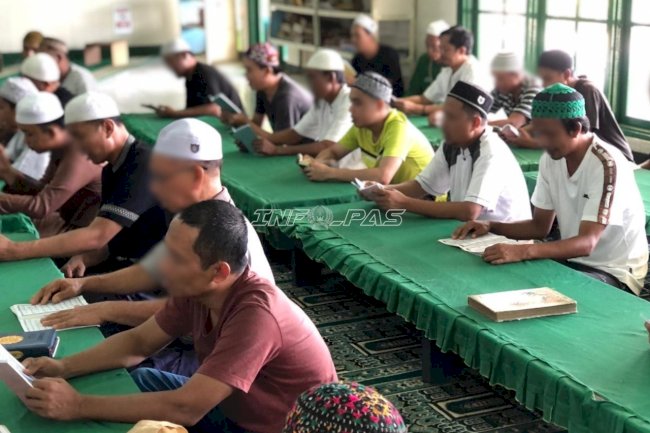 Burdah Bergema di Lapas Banjarmasin, Warga Binaan Temukan Teduh di Balik Tembok