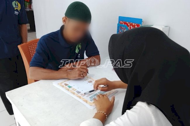 Inklusif dan Edukatif, Program Calistung Bantu Warga Binaan Lapas Bandanaira Kuasai Literasi Dasar