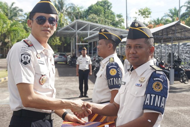 Apresiasi Kinerja, Lapas Tanjungpandan Kukuhkan Kenaikan Pangkat Dua Pegawai