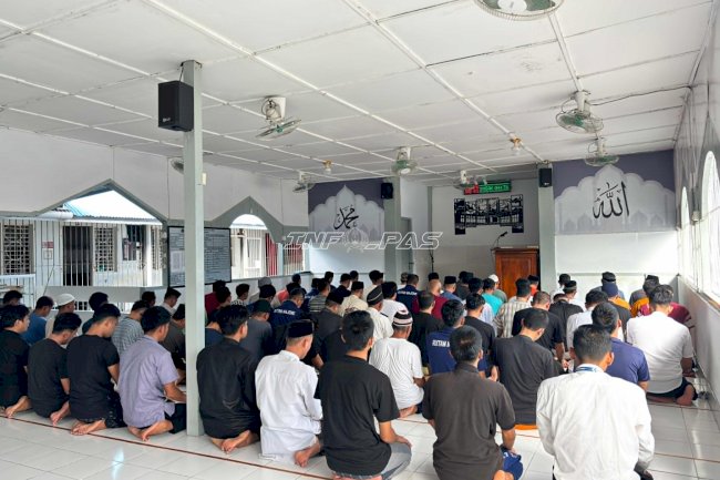 Salat Duha dan Zikir Bersama Warnai Pembinaan Spiritual di Rutan Majene