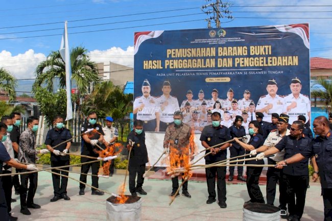 Komitmen Berantas Halinar, Kanwil Ditjenpas Sulteng Musnahkan Barang Terlarang Hasil Razia