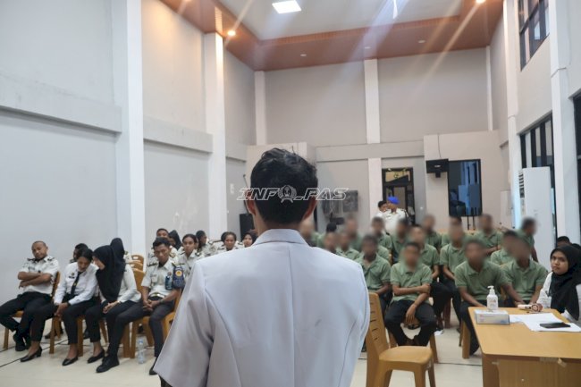 LPKA Ambon Perkuat Komitmen Zero Narkoba lewat Tes Urine dan Penyuluhan Antinarkoba