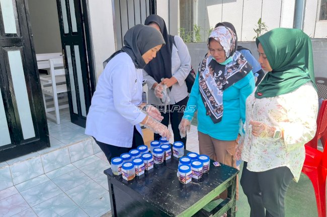 Gandeng Puskesmas, Lapas Wahai Gelar Penyuluhan Bahaya Narkoba dan Tes Urine Massal