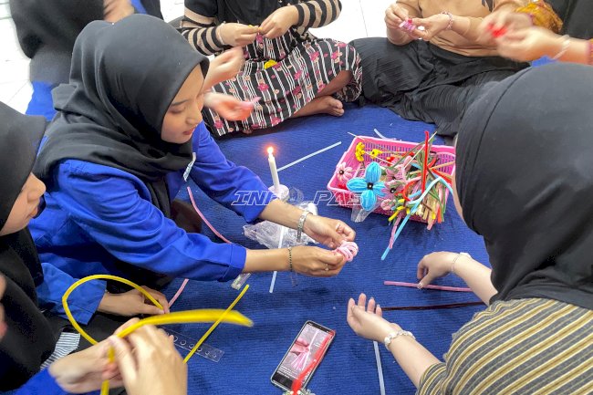 Pelatihan Bunga Hias di Rutan Barabai Asah Kreativitas Warga Binaan Perempuan