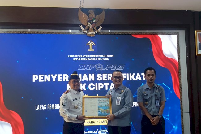 Buku Karya Anak Binaan LPKA Pangkalpinang Budak BePantun Terima Sertifikat Hak Cipta