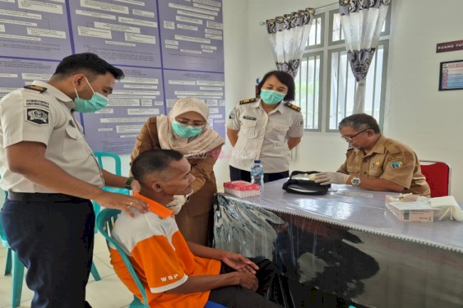 Pastikan Kesehatan Warga Binaan Terjaga, Rutan Donggala Gandeng Puskesmas Gelar Skrinning VCT