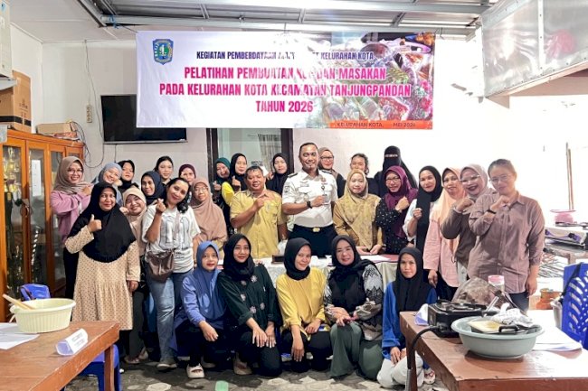 Petugas Bapas Tanjungpandan Latih Masyarakat Membuat Produk UMKM Kuliner Kekinian