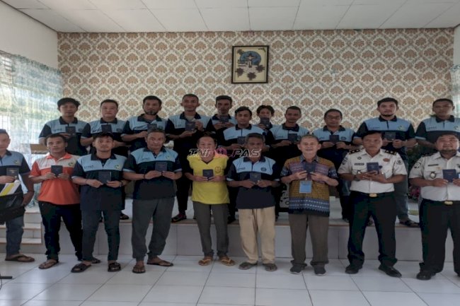 Lapas Tolitoli Terima 60 Alkitab dari Yayasan The Gideon Interna untuk Warga Binaan