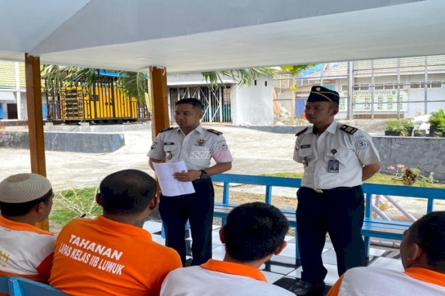Lapas Luwuk Mengedukasi Warga Binaan terkait Hak dan Kewajiban Selama Mapenaling