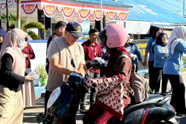 Wujud Kepedulian Sosial, Rutan Majene Bagikan Makanan Cepat Saji bagi Masyarakat