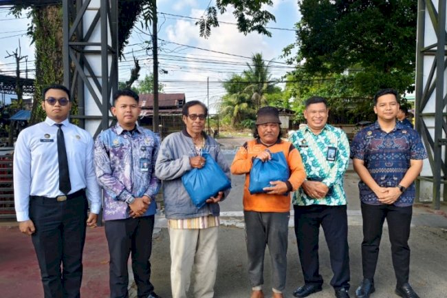 Lapas Banjarmasin Salurkan 25 Paket Bansos untuk Masyarakat, Wujud Kepedulian Sosial Pemasyarakatan
