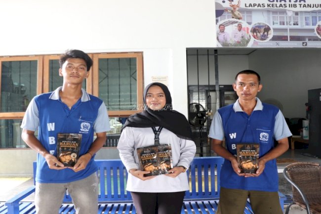 Kreativitas Warga Binaan Lapas Tanjung Lahirkan Camilan Khas Kerupuk Haruan