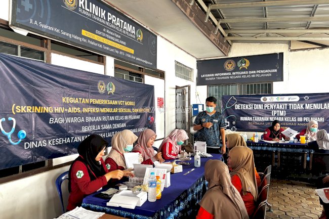 Deteksi Dini Penyakit, Rutan Pelaihari Gelar VCT dan Posbindu PTM bagi Warga Binaan