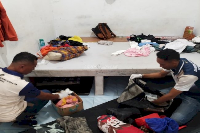 Sasar Narkoba dan Handphone, Lapas Namlea Gelar Razia Insidentil