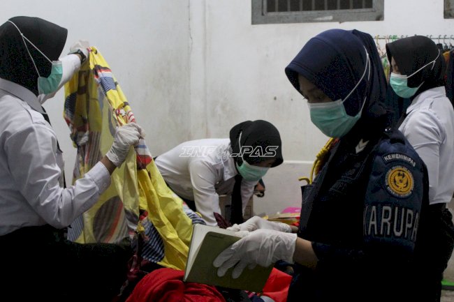 Razia Malam, Rutan Perempuan Surabaya Pastikan Hunian Tetap Kondusif