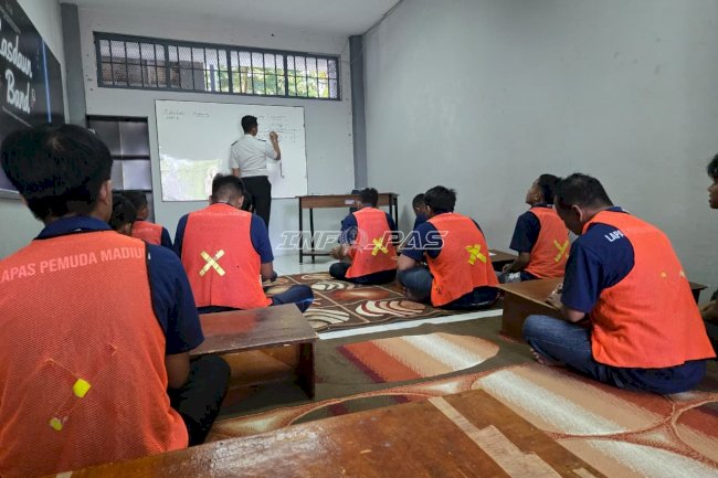 Penuhi Hak Pendidikan, Lapas Pemuda Madiun Fasilitasi Paket C bagi Warga Binaan