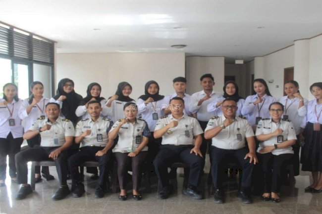 Pelepasan Peserta Magang Batch II Kemenaker, Kanwil Ditjenpas Maluku Tekankan Pentingnya Pengalaman Kerja dan Disiplin