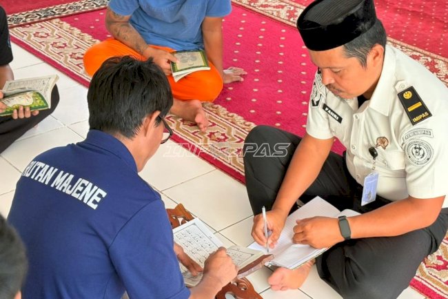 Kelas Iqra di Rutan Majene Tingkatkan Kemampuan Baca Al-Qur’an Warga Binaan