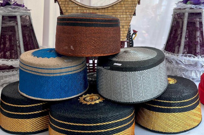 Lapas Takalar Kembangkan Produksi Songkok Anyam sebagai Pembinaan Unggulan