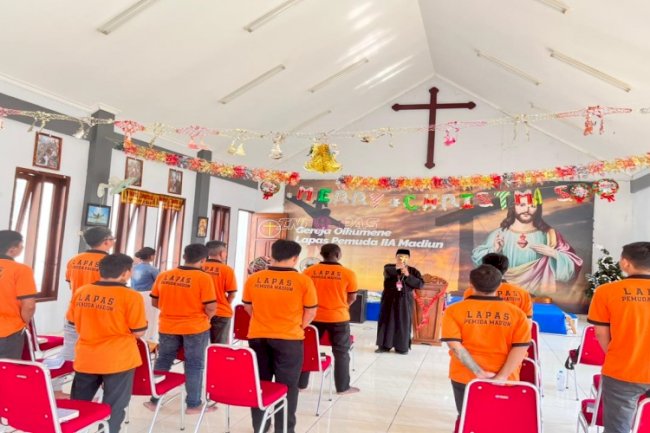 Gandeng Gereja Ortodoks Kota Madiun, Lapas Pemuda Madiun Gelar Pembinaan Kerohanian Kristen dan Katolik