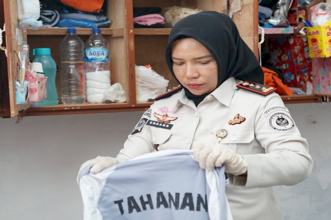 Razia Rutin Blok Hunian, Lapas Perempuan Malang Perkuat Komitmen Zero Halinar