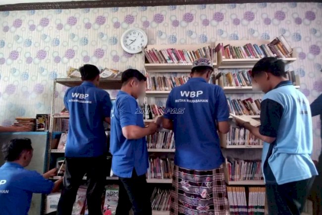 Tumbuhkan Minat Baca, Rutan Marabahan Dorong Warga Binaan Aktif Manfaatkan Perpustakaan