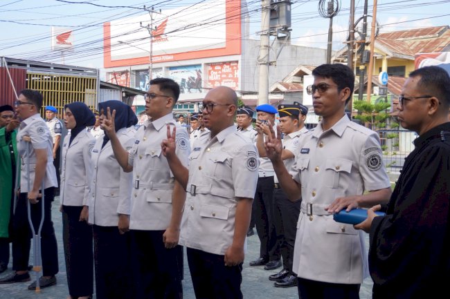 Kakanwil Ditjenpas Sulteng Ambil Sumpah Delapan PNS, Ingatkan Pentingnya Integritas
